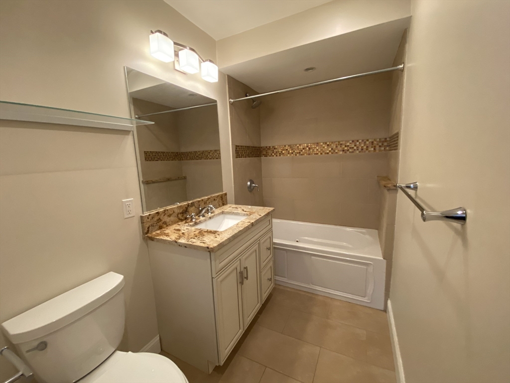 171 Bowen St, South Boston