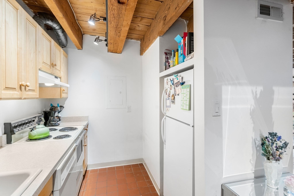 130 Fulton St, Waterfront