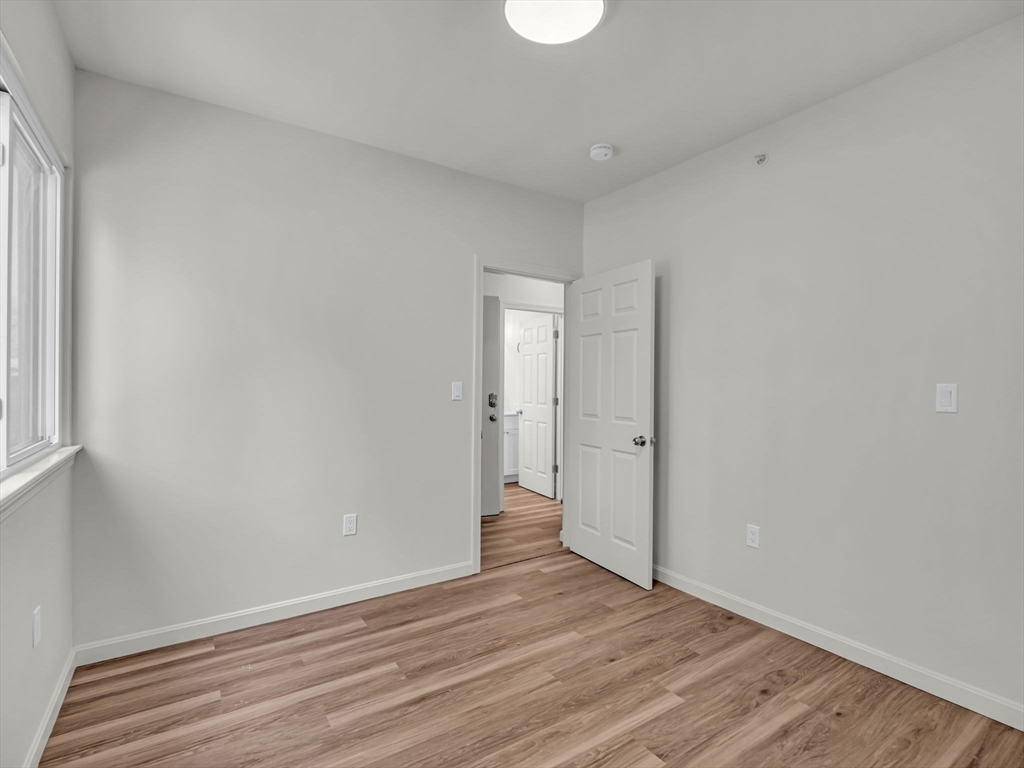 12 Alpine St, Worcester