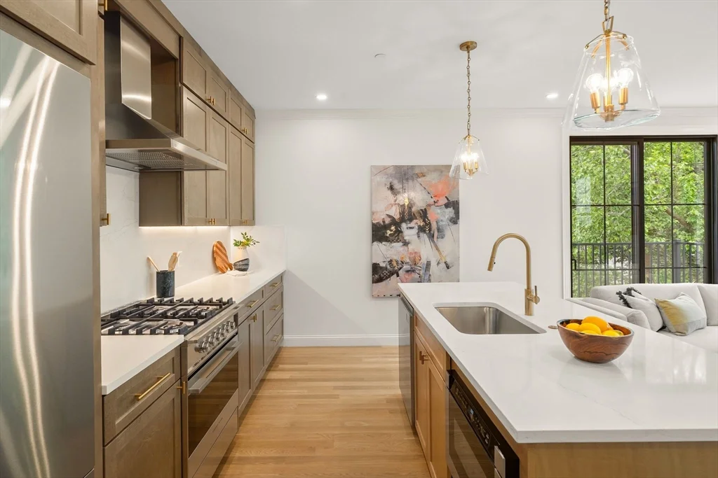 27 Shepard, Brighton