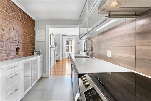 608 Massachusetts Ave, South End