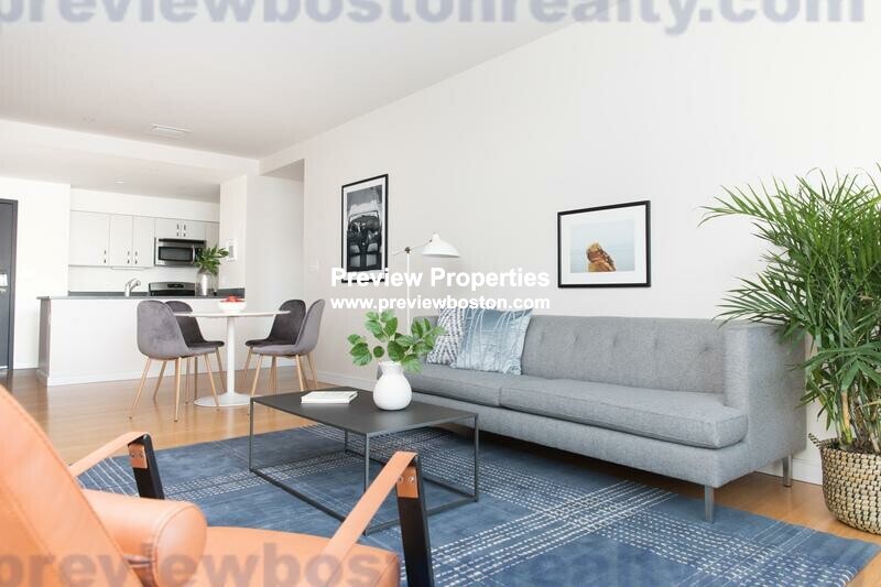 601 Albany St, South End