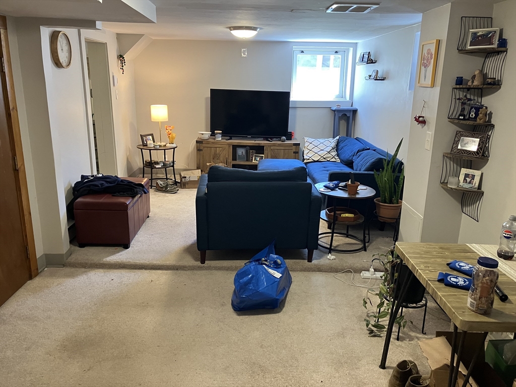 73 Lowell, Spring Hill