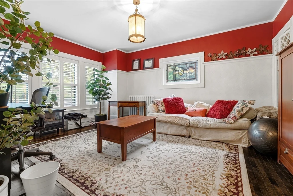 21 Clover St, Belmont