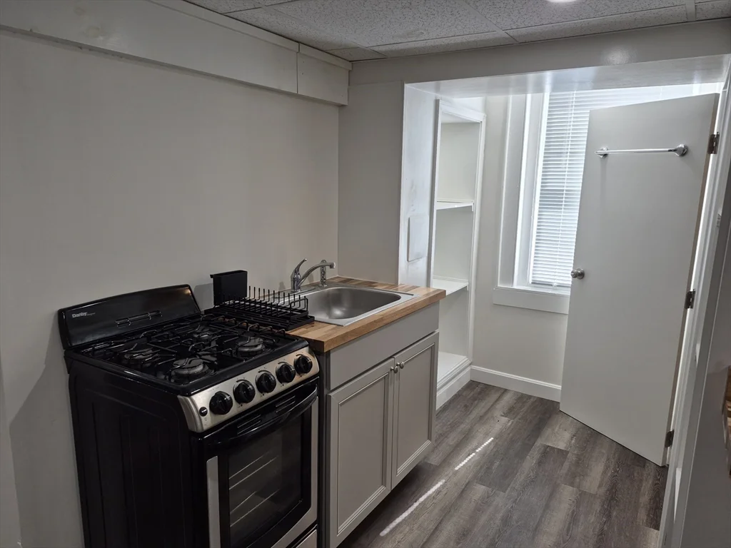 126 W Wyoming, Melrose