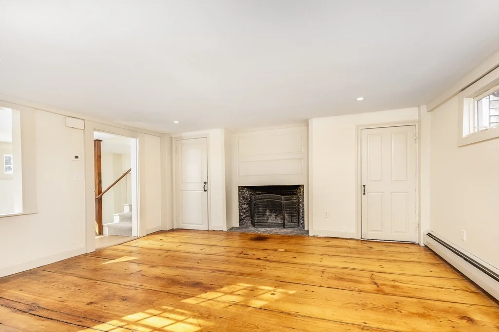 108 Washington St, Old Town