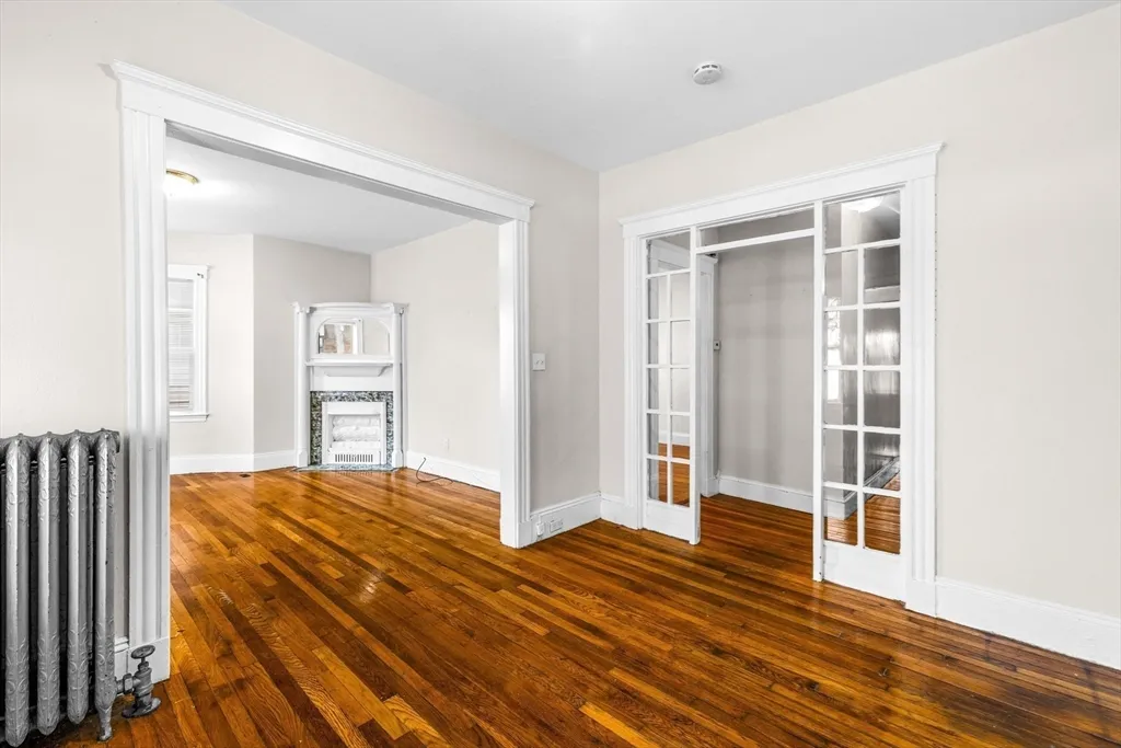 27 Brinsley St, Dudley / Brunswick King