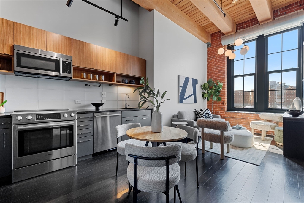 319 A St, South Boston