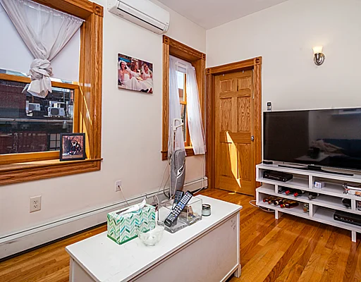 97 Myrtle St, Beacon Hill