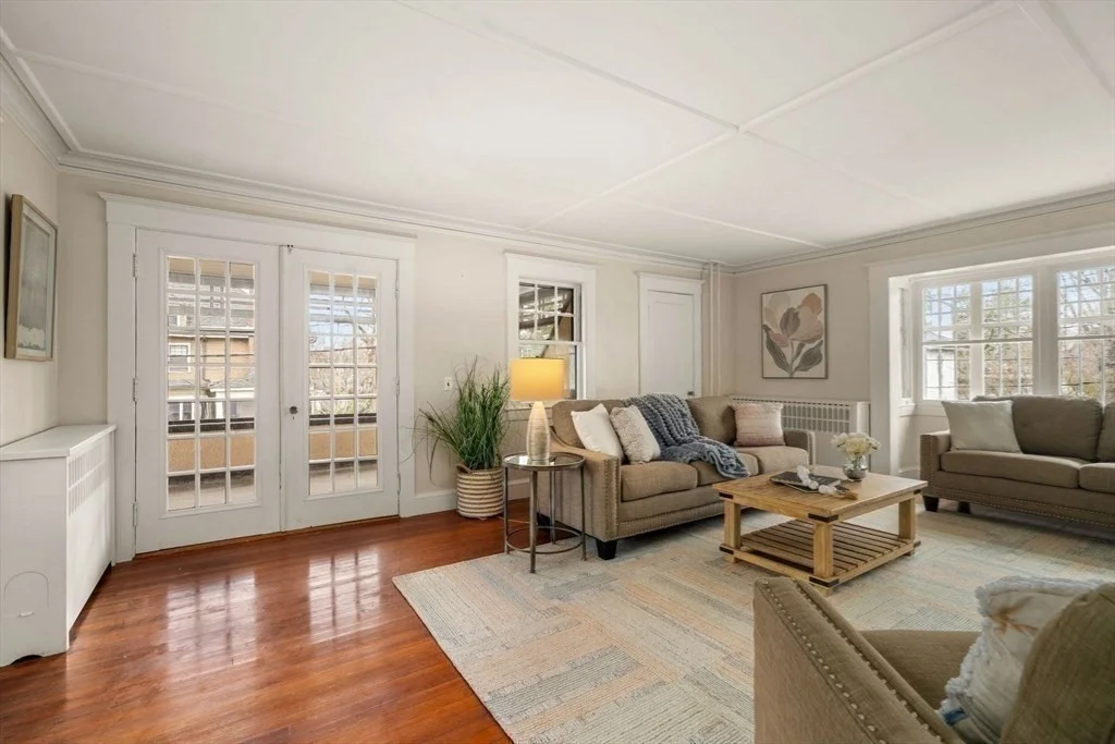 12 Leighton Rd, Wellesley