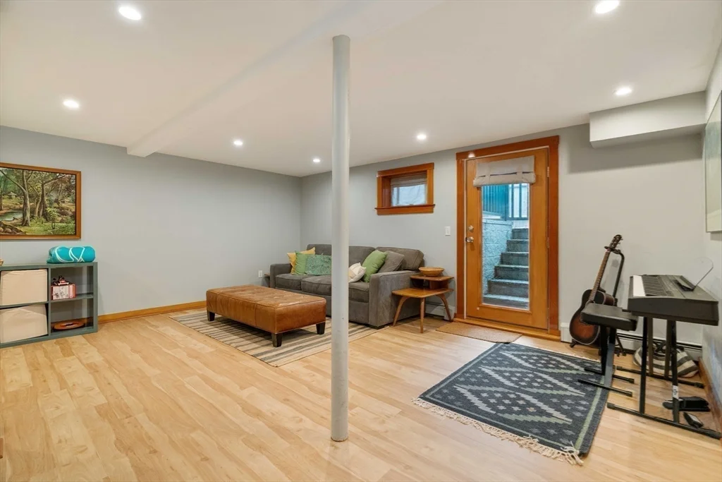 154 Allston St, Cambridgeport