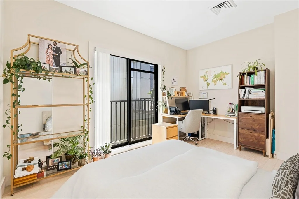 121 Portland St, North End