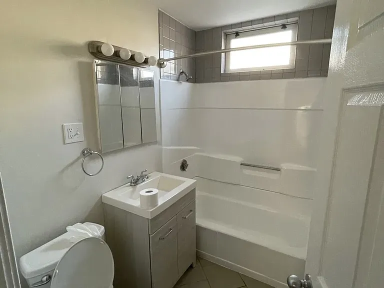 366 Crescent St, South Side