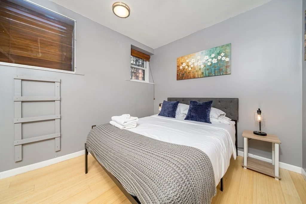330 Dartmouth St, Back Bay
