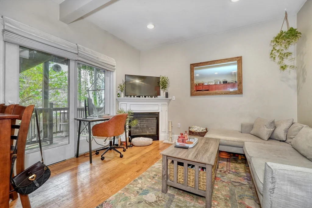 227 Bowen St, South Boston