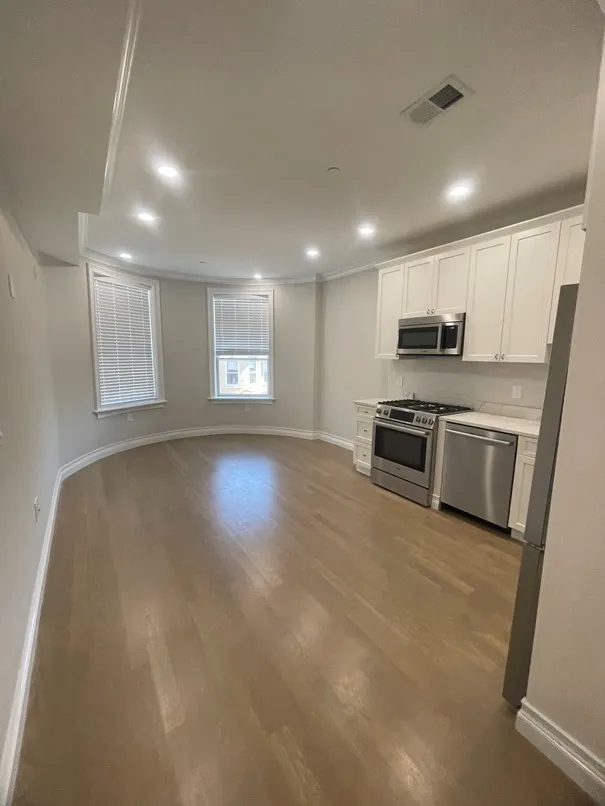 14 Mount Hood Rd, Brighton