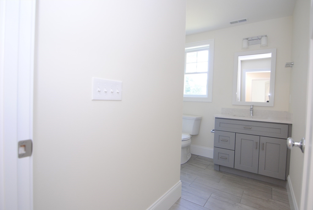 1 Scout Ln, Nashua