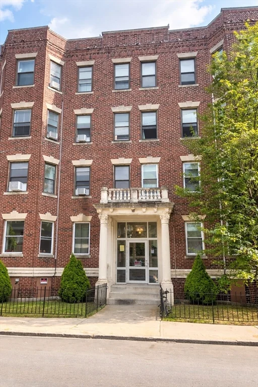 86 Glenville Ave, Allston