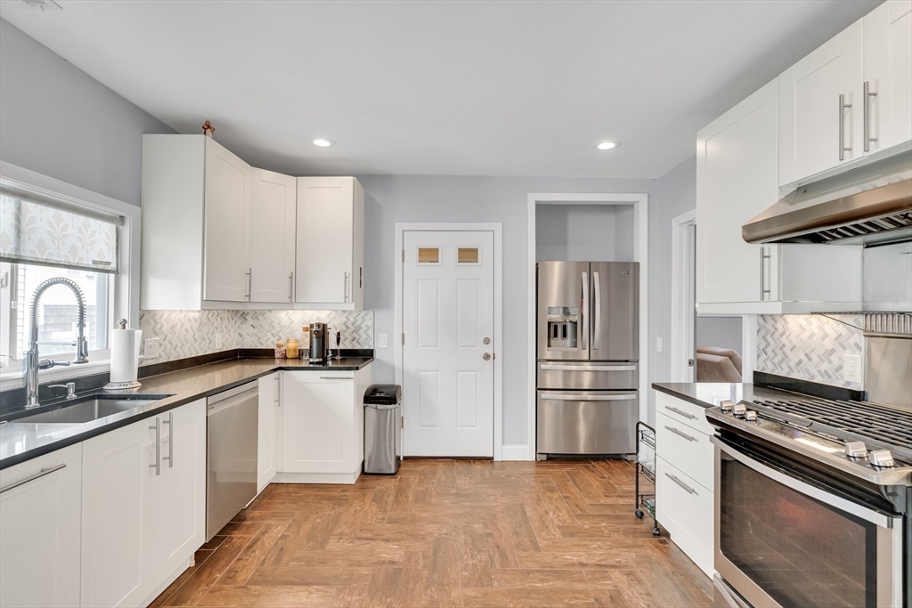 11 Lexington St, Bemis