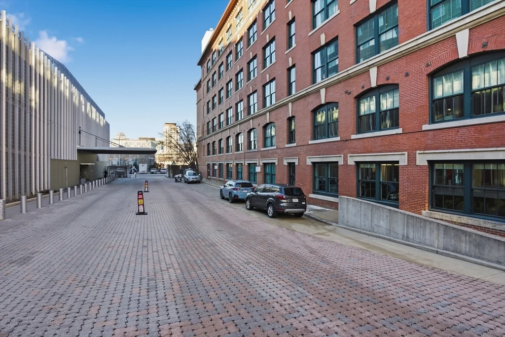 9 West Broadway, South Boston