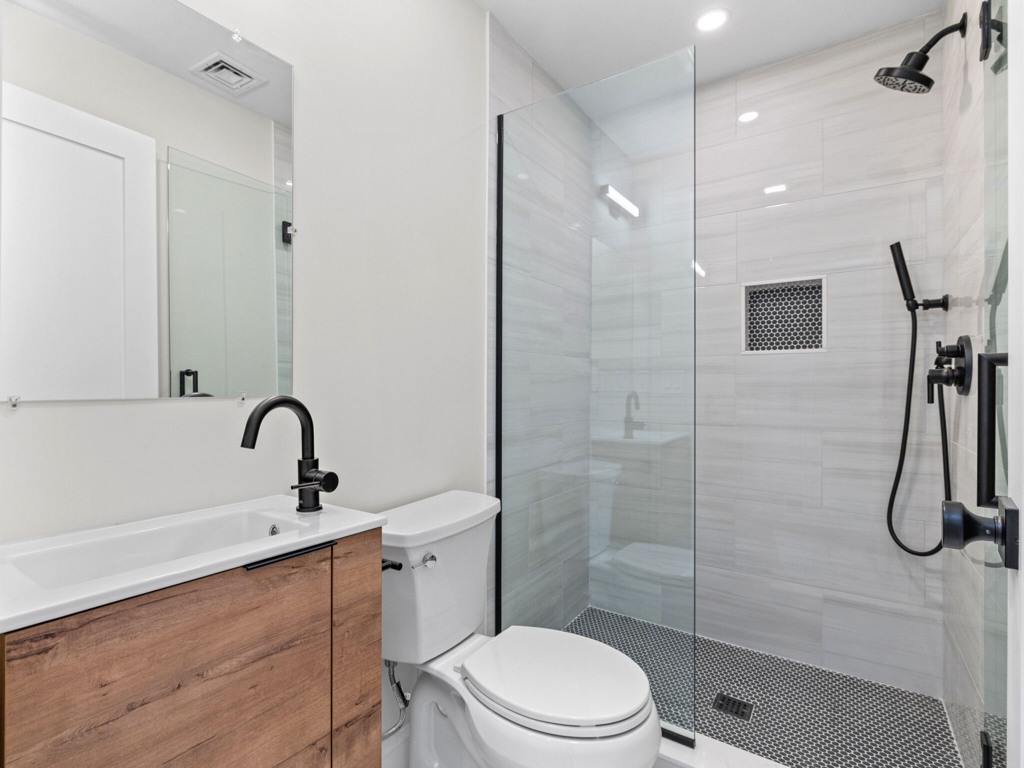 48 Woodward St, South Boston