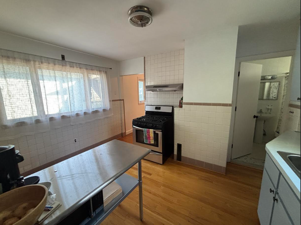 17 Pinckney St, East Somerville