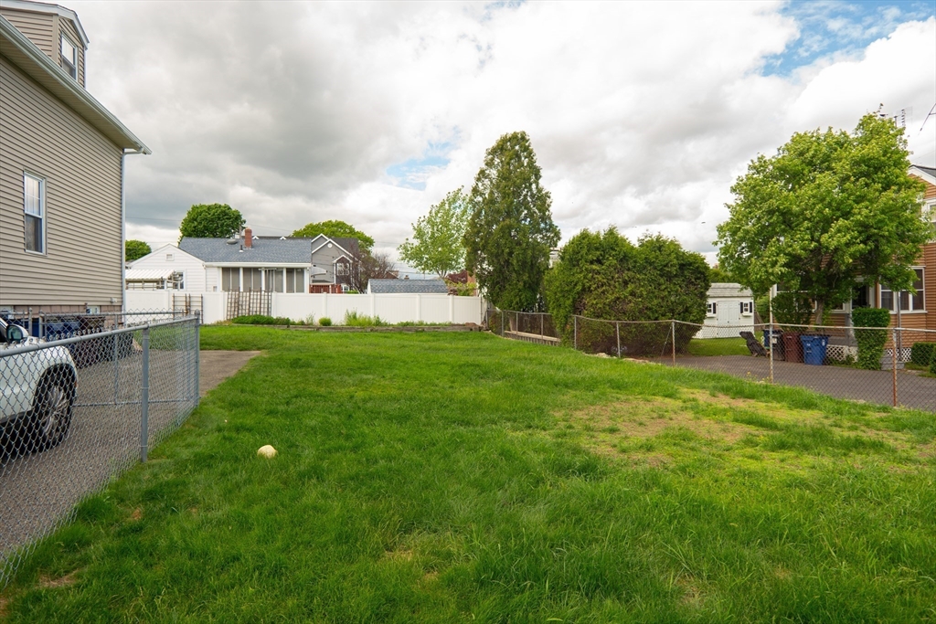 116 Derby Rd, Revere