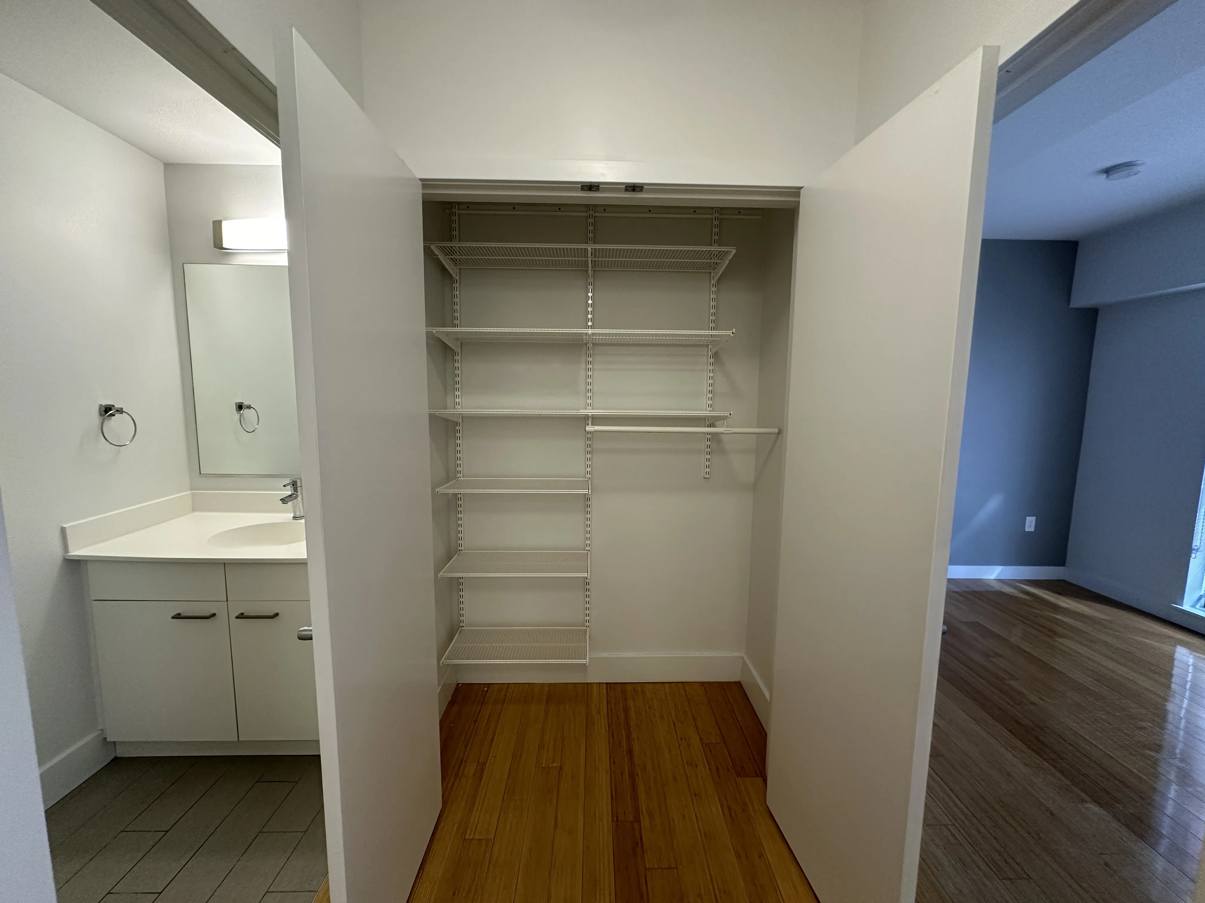 1085 Boylston St, Fenway