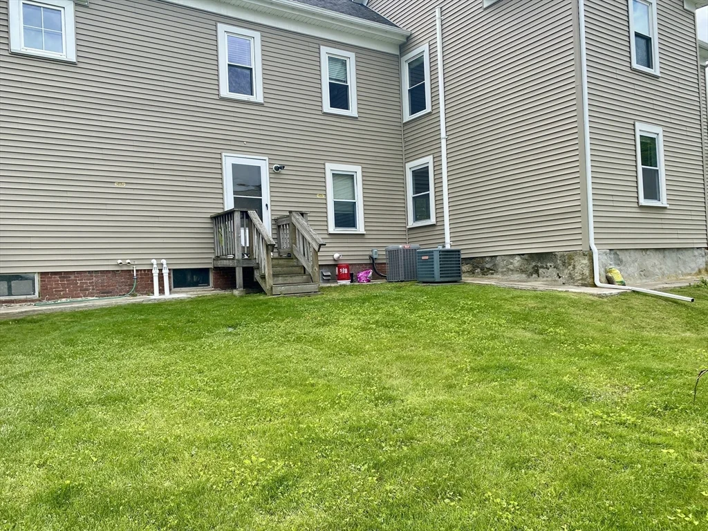 30 Maple Ave, North Andover