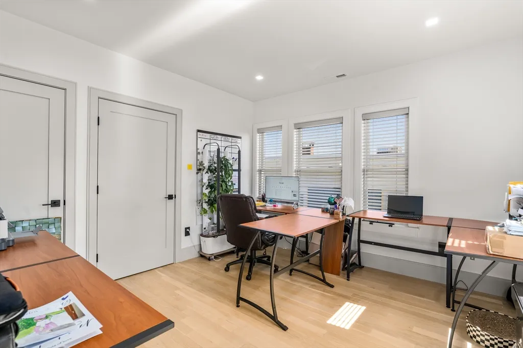 29 S Munroe Ter, Dorchester