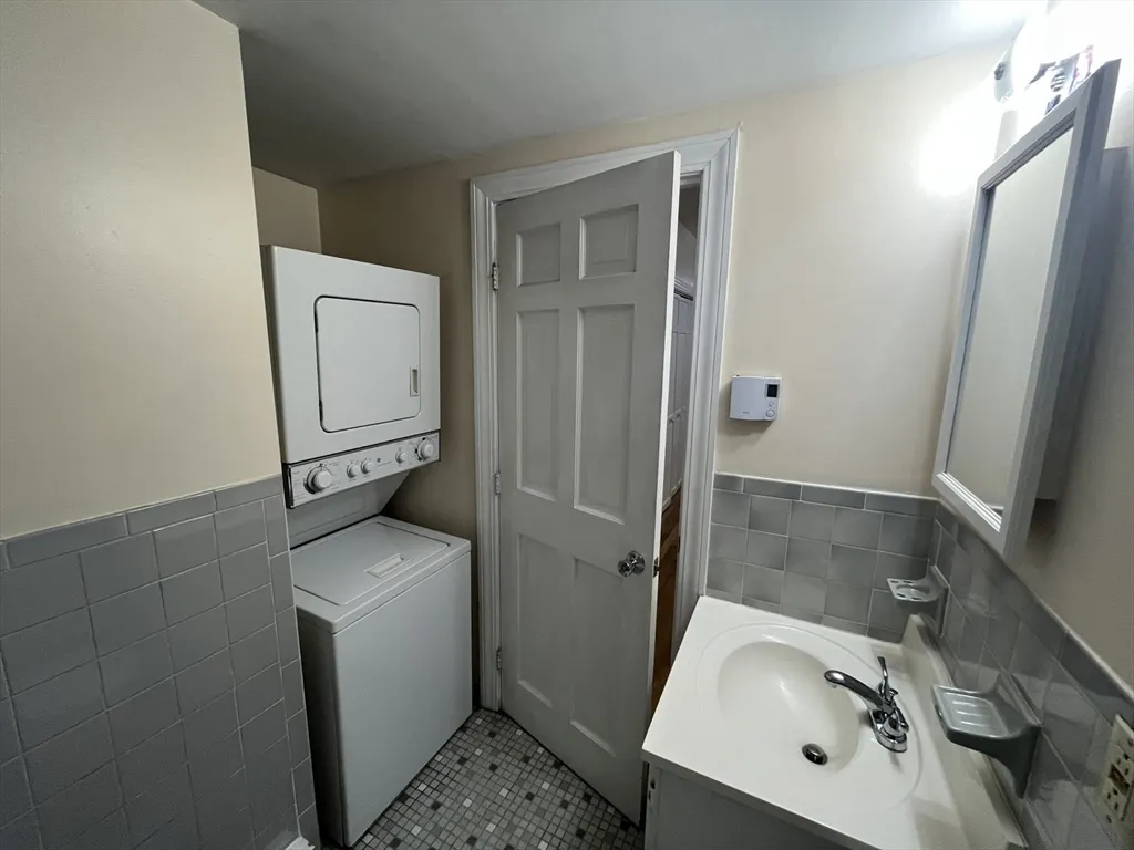 414 Massachusetts Ave, South End