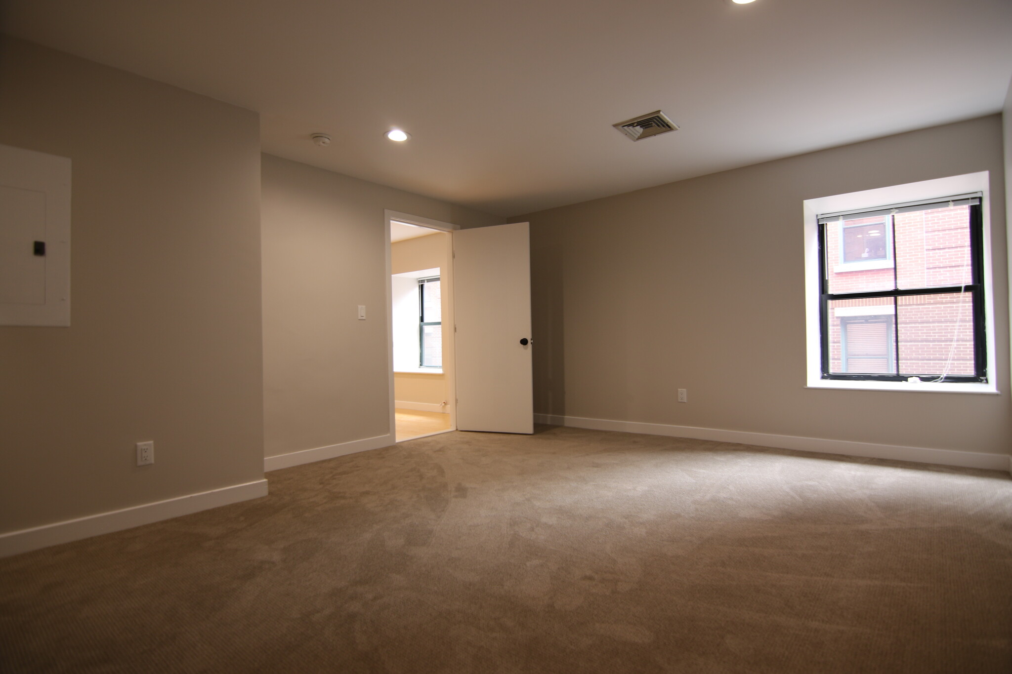 1661 Washington St, South End