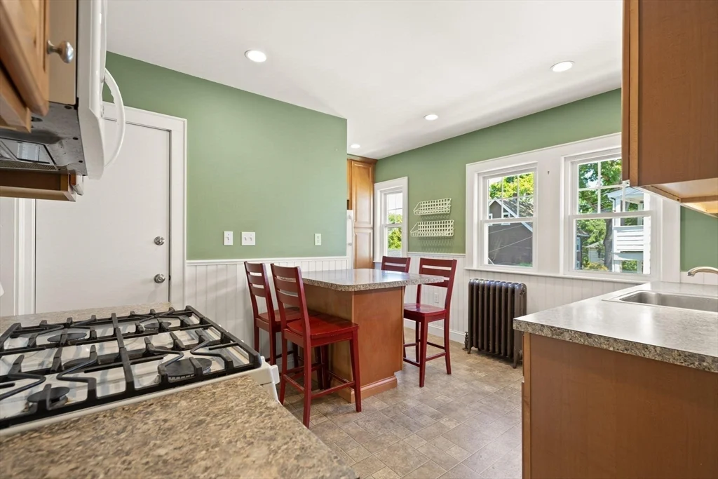1521 Centre St, West Roxbury