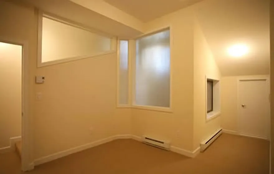 32 Claremont Park, South End