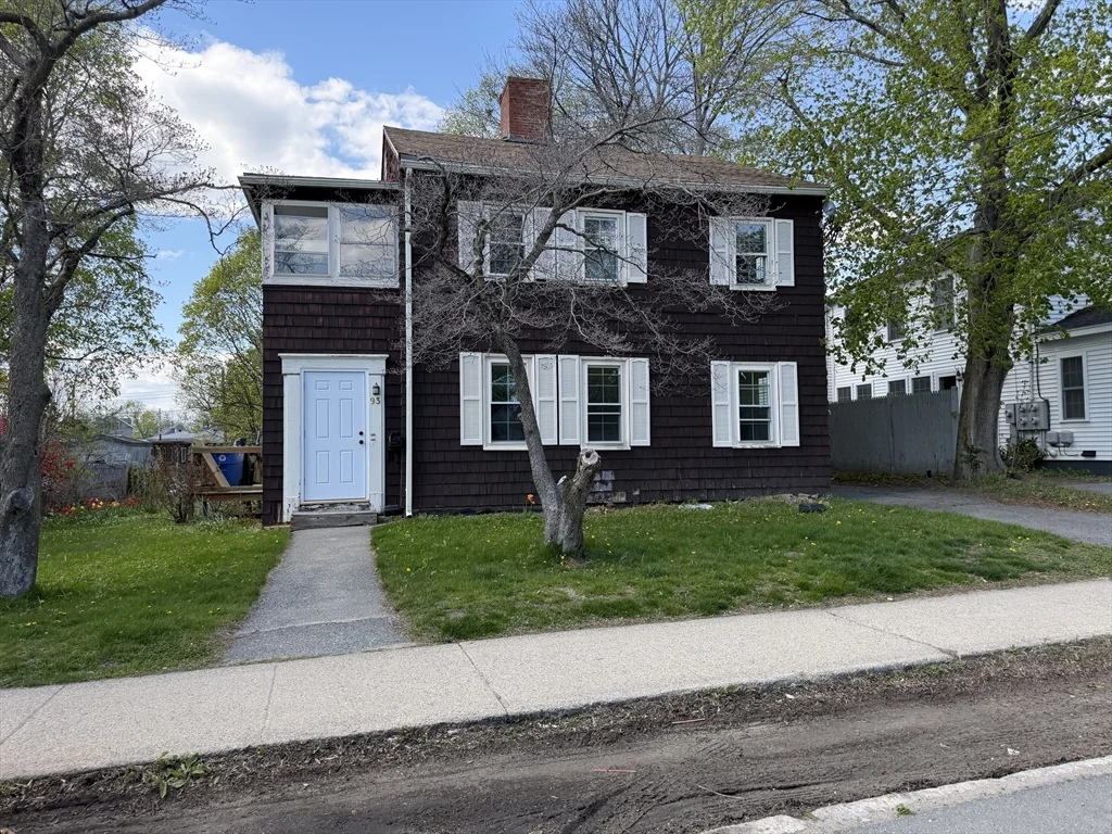 93 Friend St, Amesbury