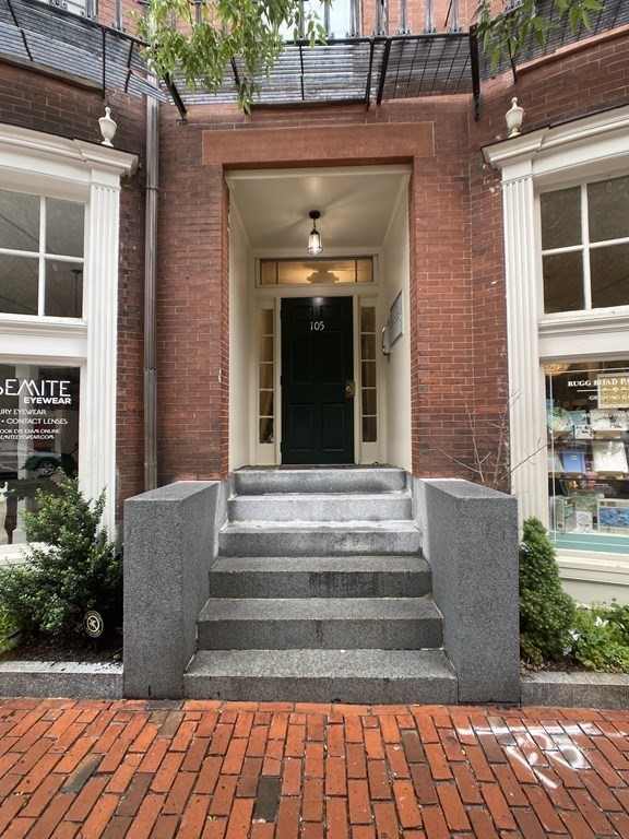 105 Charles St, Beacon Hill