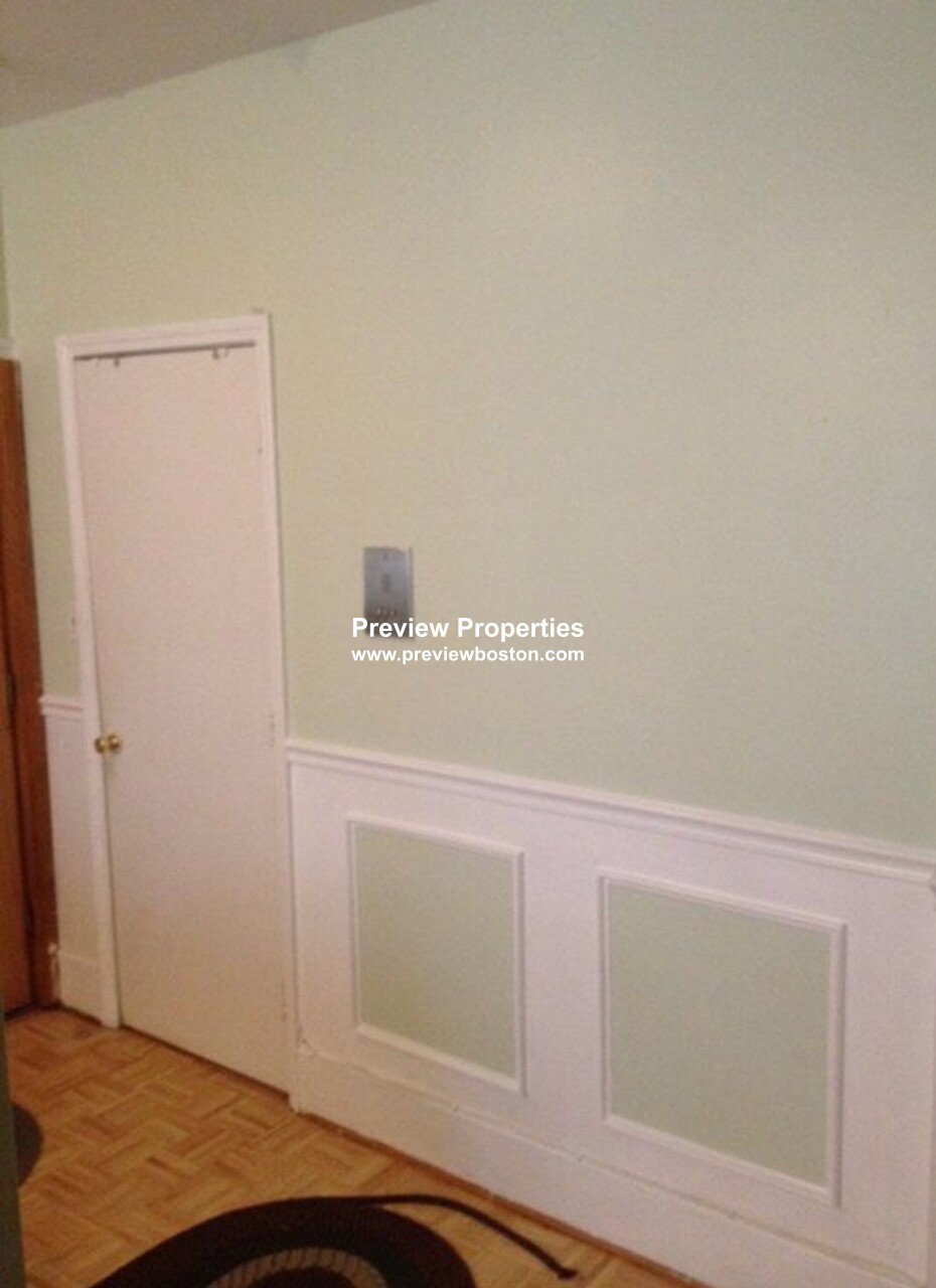 1710 Commonwealth Ave, Brighton