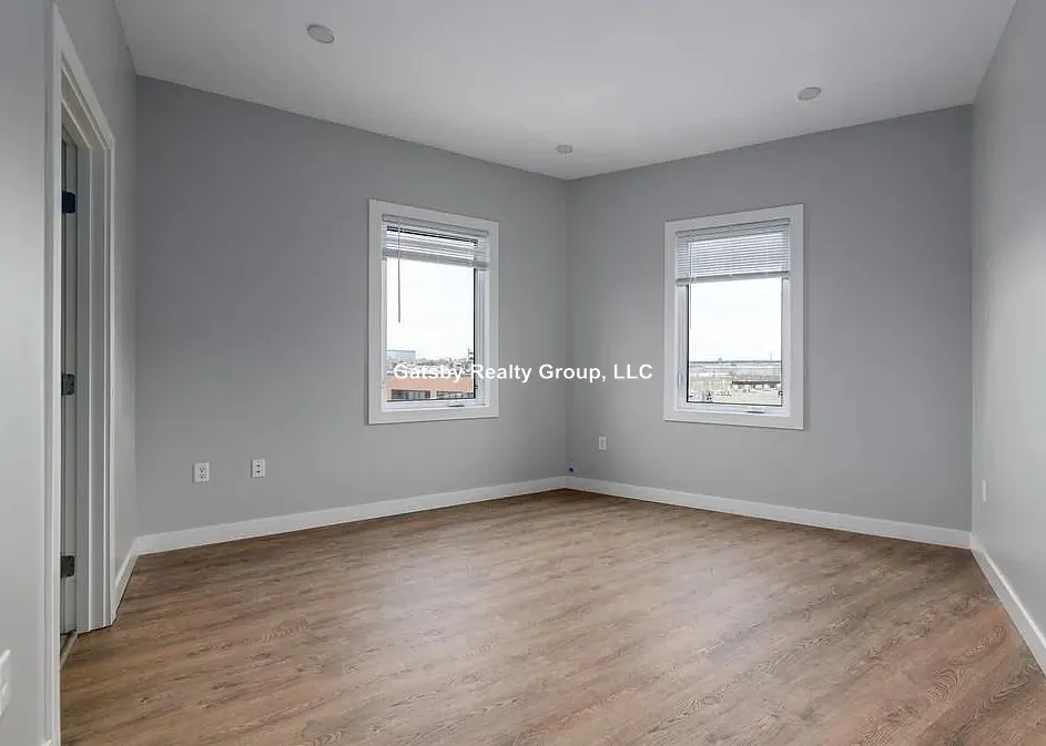 44 Union Sq, Prospect Hill