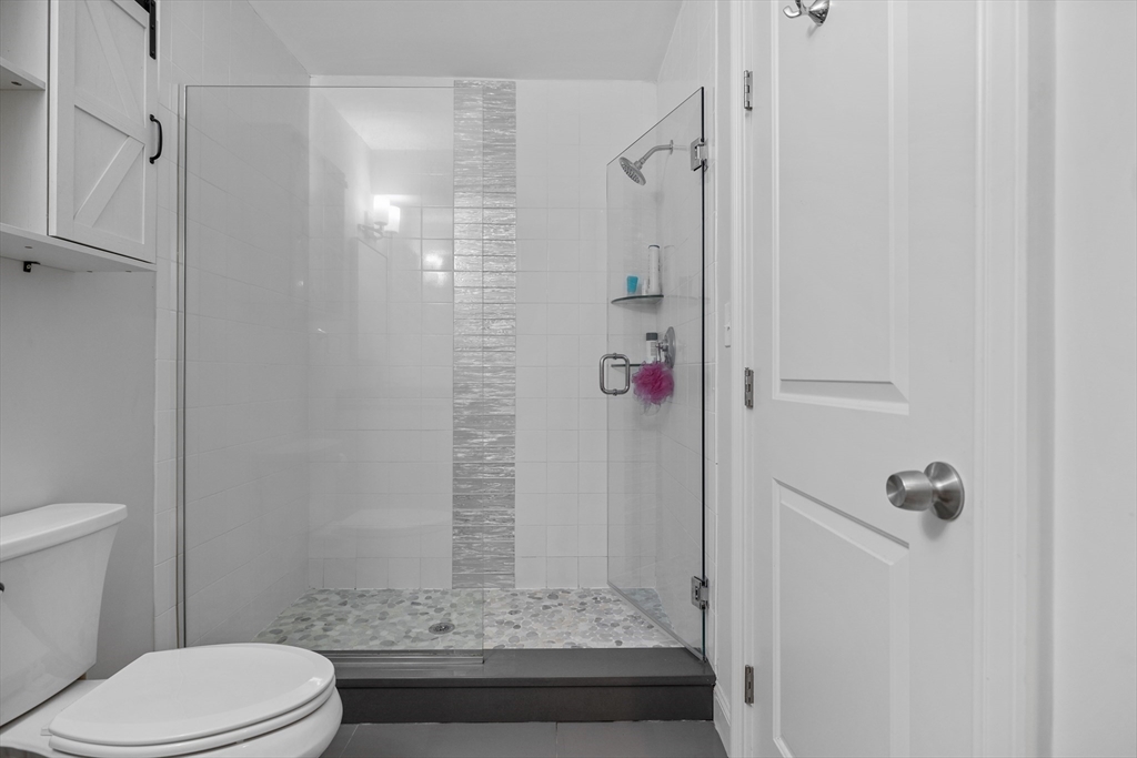 80 Everett St, East Boston