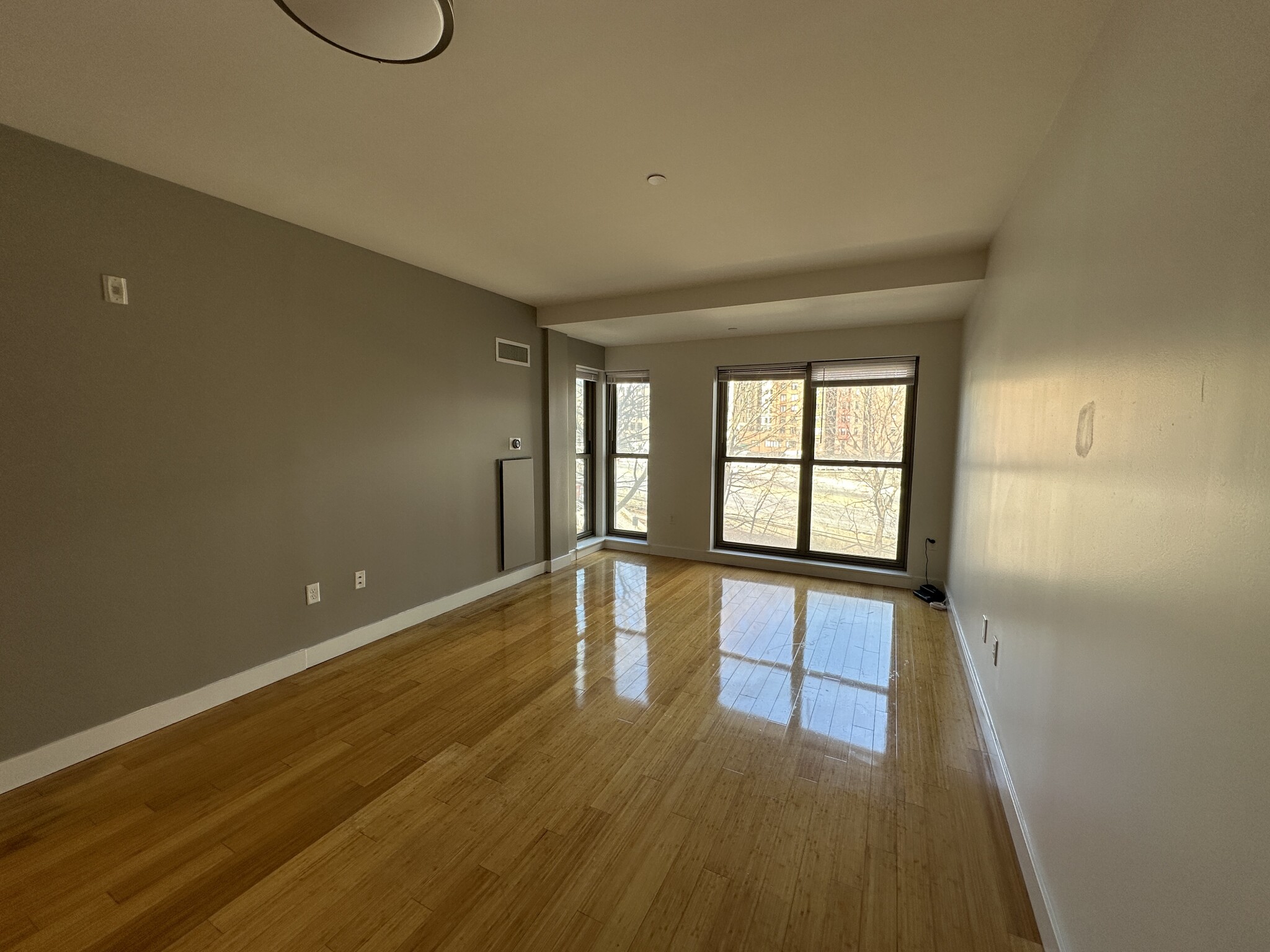 1085 Boylston St, Fenway