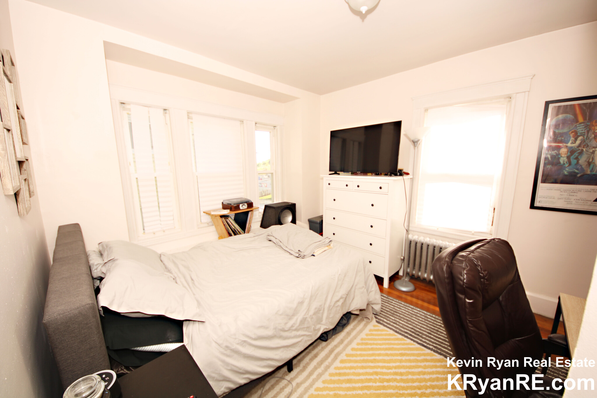 11 Breck Ave, Oak Square