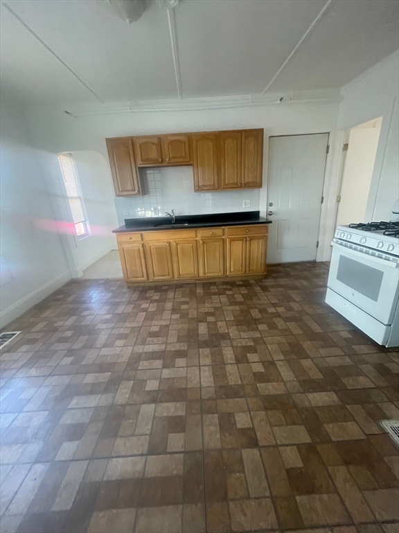 135 Chestnut St, Lynn