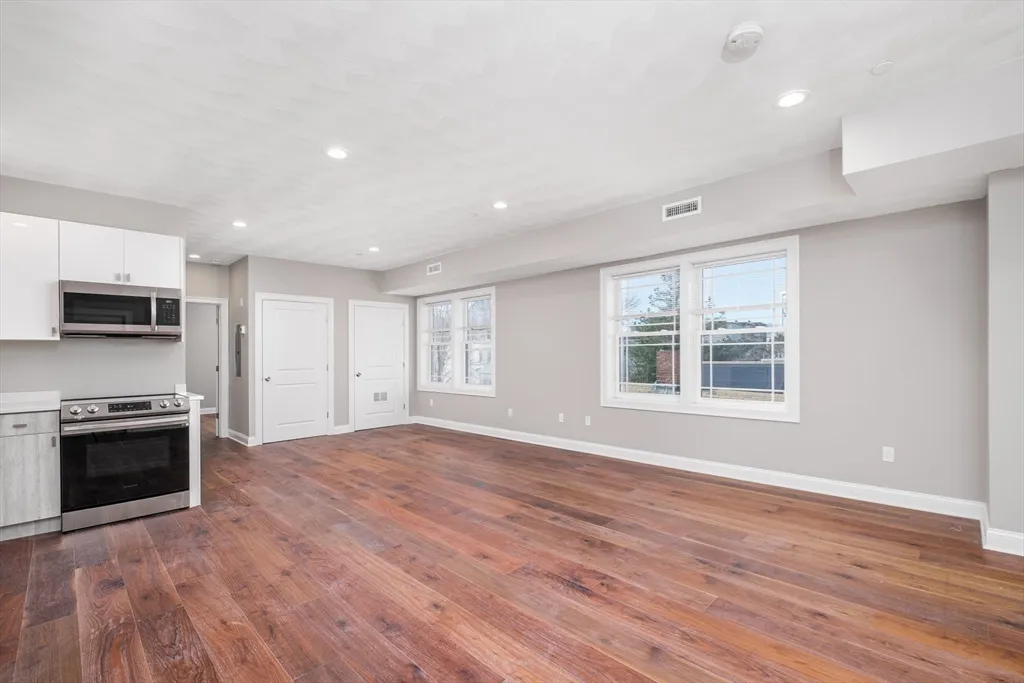 121 Addison St, East Boston