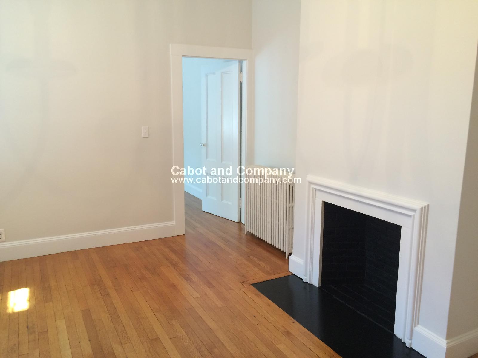 81 Mount Vernon St, Beacon Hill