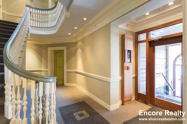 457 Centre St, Newton Corner