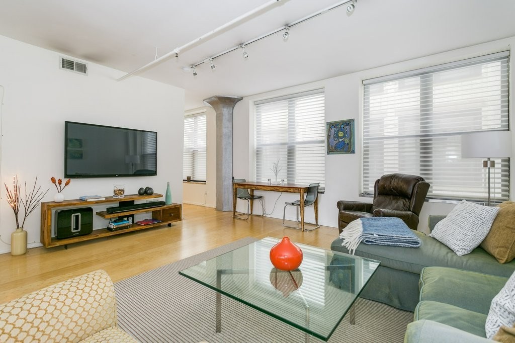 453 Washington St, Downtown