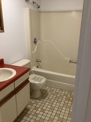 50 Cambridge Rd, Woburn