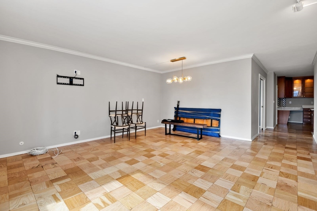 85 E India Row, Waterfront