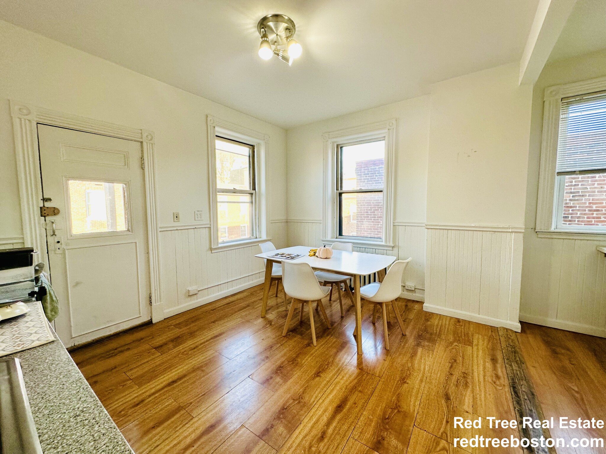 11 Euston St, Brookline