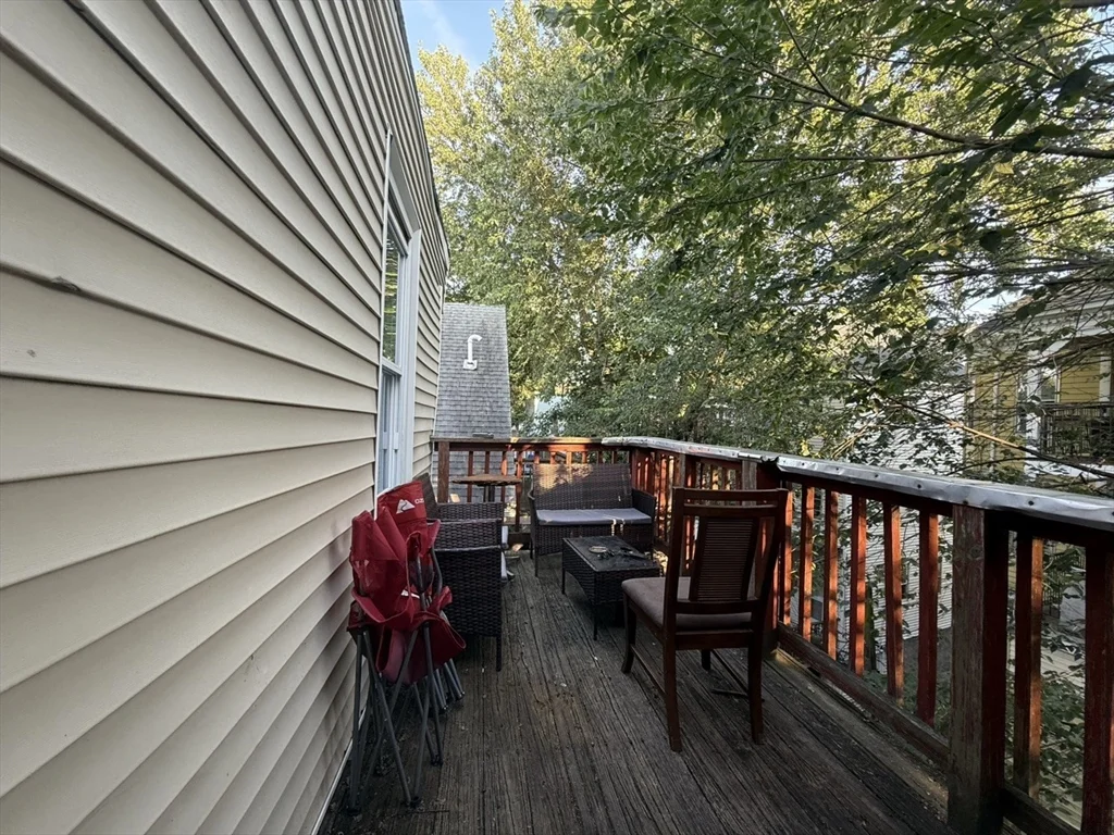 34 Cherokee, Mission Hill